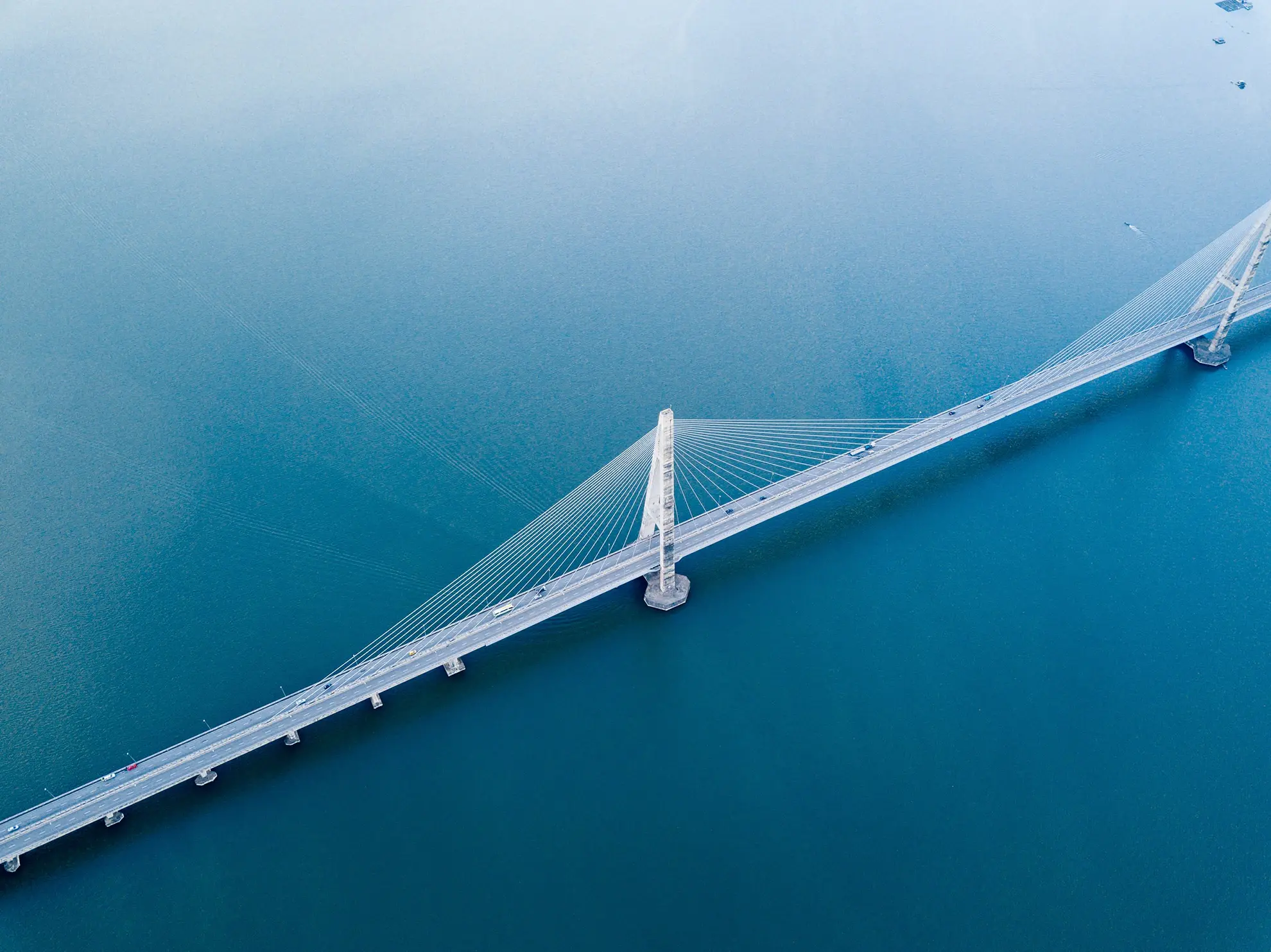 Image of a bridge-through-the-sea to represent Volue investors page